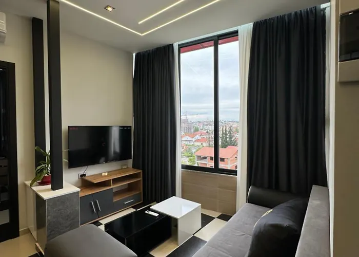 Sueno & Tirana