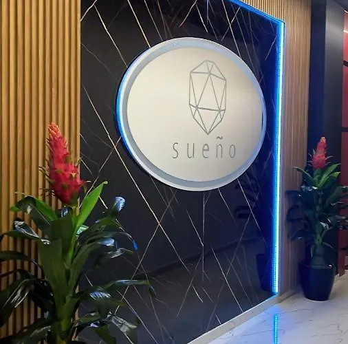 Sueno & Tirana